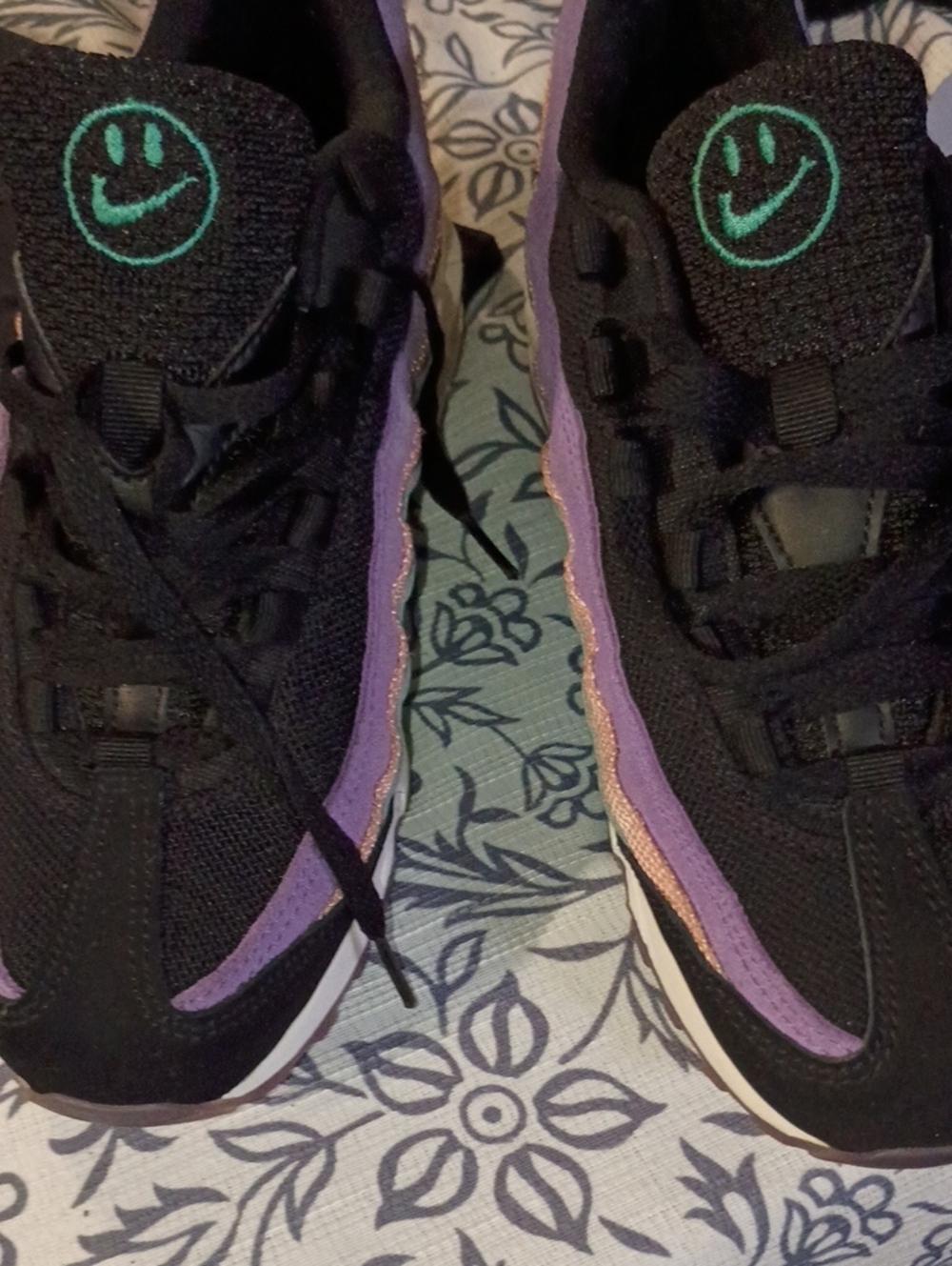 Nike Women’s Black & Purple Smiley Logo Sneakers